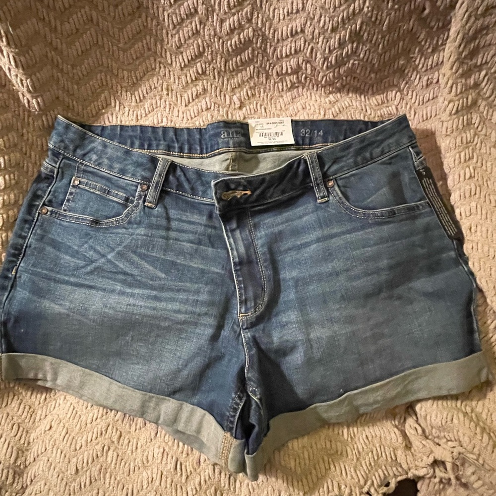 Ana Denim Blue Women's Shorts